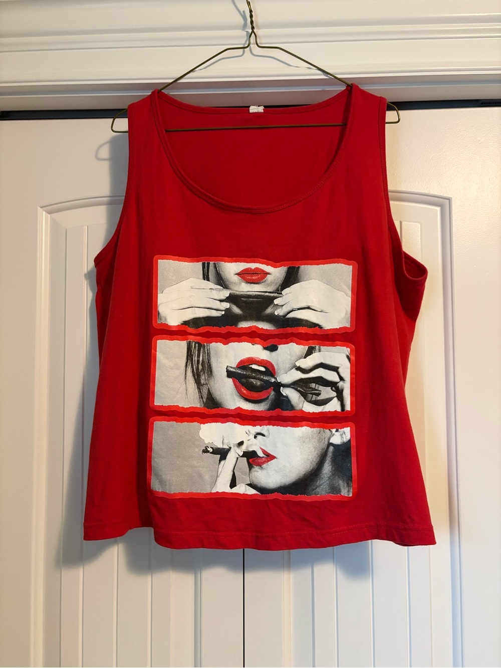Red Graphic Pop Art Tank | Indie Sleaze Y2K | Size M